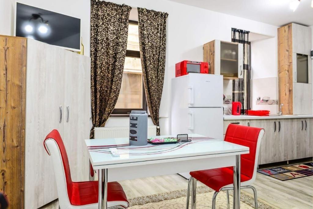 Mary Apartment Old Town 布拉索夫 外观 照片